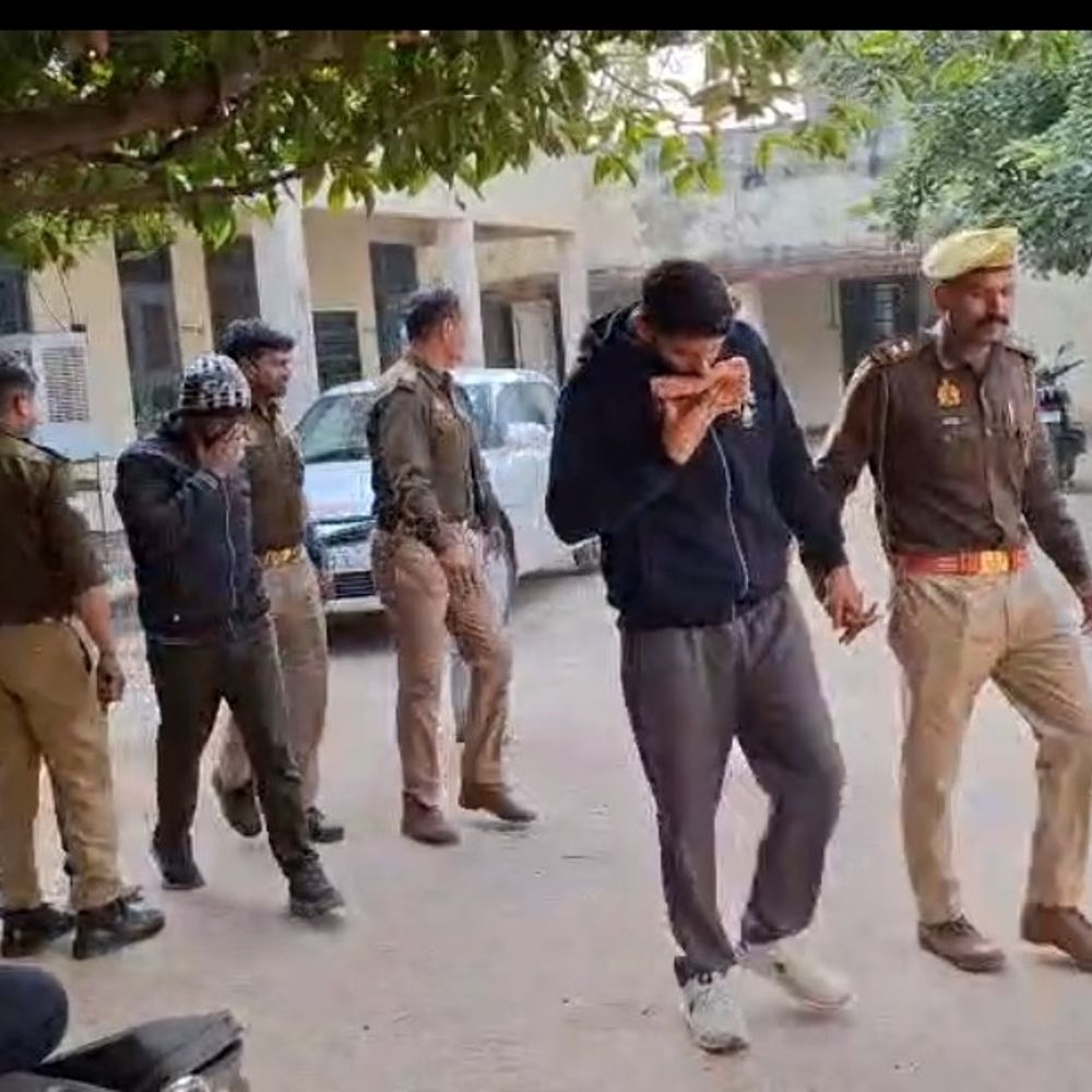 नशीले कफ सिरप तस्करी गिरोह के 5 आरोपी गिरफ्तार:सोनभद्र में कोर्ट में पेश कर 14 दिन की न्यायिक रिमांड पर भेजा