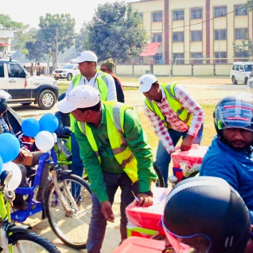 सहरसा में सड़क सुरक्षा अभियान शुरू:कम विजिबिलिटी में दुर्घटनाएं रोकने का लक्ष्य, रेट्रो रिफ्लेक्टिव रेडियम टेप लगाना जरुरी