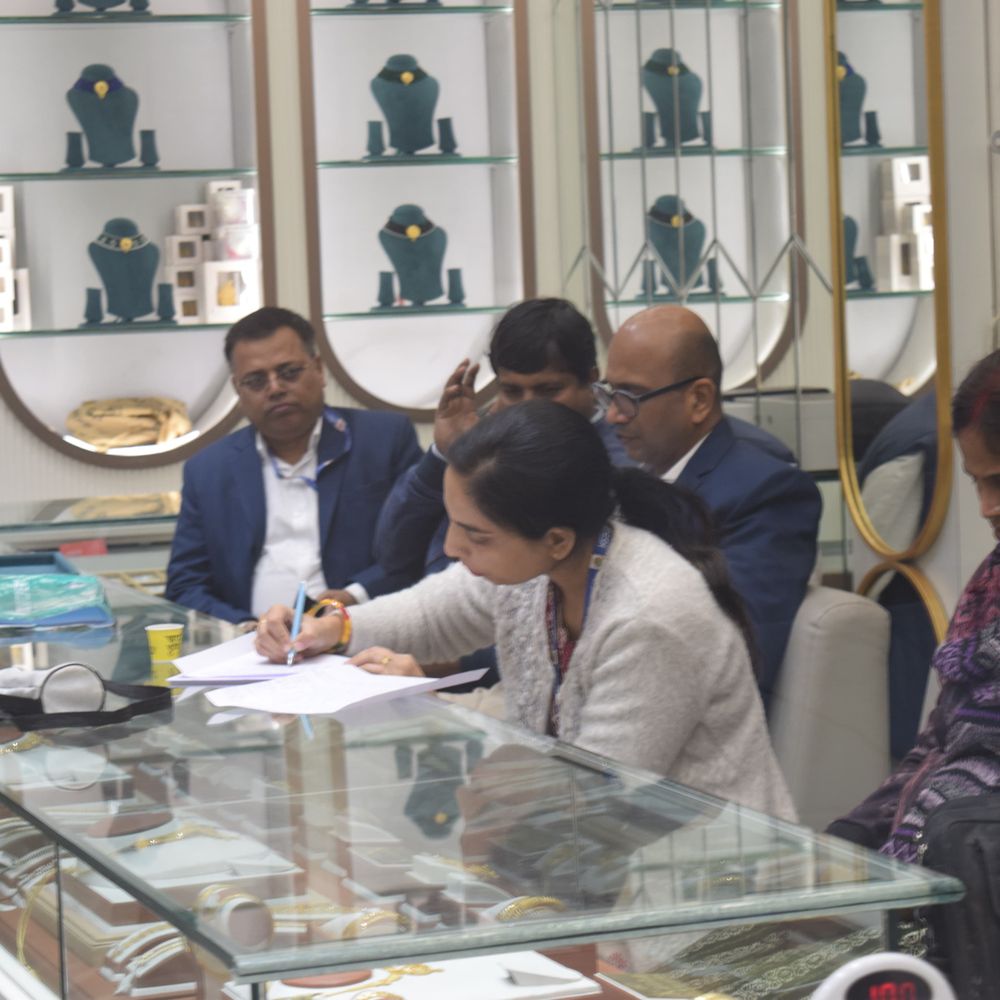 जीएसटी ने 2 ज्वेलरी शोरूम से 52.28 लाख जमा कराए:सतना में 4 दिन चली जांच, कुल 92.28 लाख की वसूली