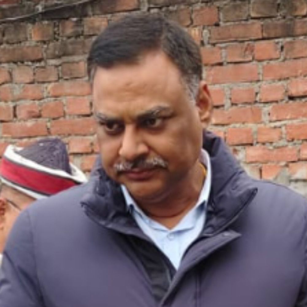 मिर्जापुर में शीतलहर, कोहरे का प्रकोप:कक्षा 1 से 8 तक के स्कूल 29 और 30 दिसंबर को बंद