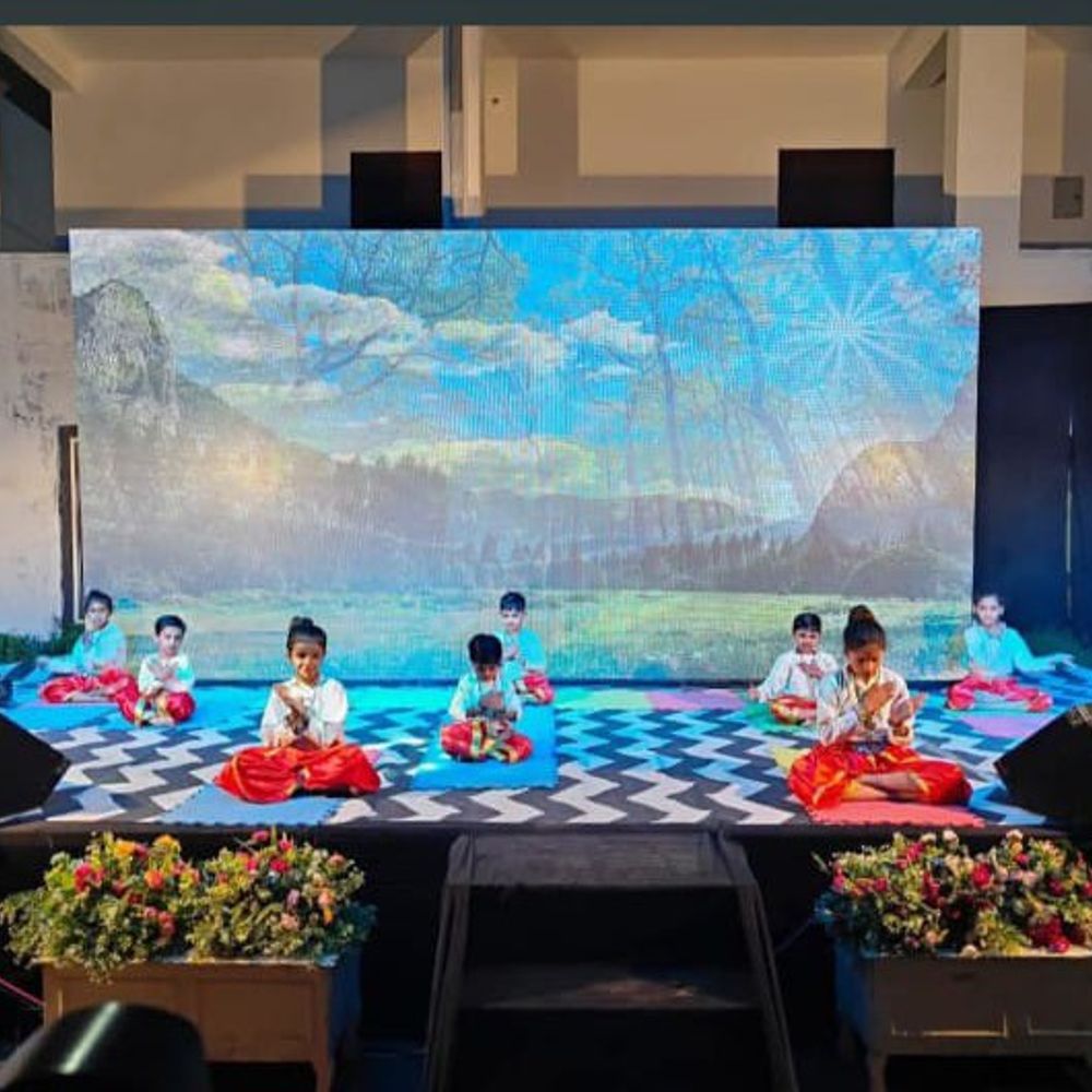 ‘इंद्रधनुष ऑफ इमोशंस’ में बच्चों ने दी रंगारंग प्रस्तुतियां:पूर्व विधायक ने बढ़ाया बच्चों को उत्साह