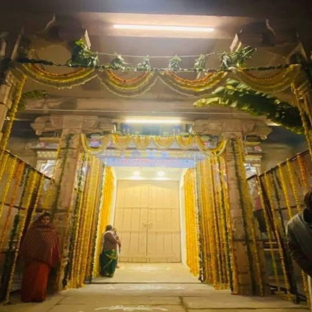 बैकुंठ द्वार से दिए रंगनाथ भगवान ने दर्शन:जीवात्मा को बैकुंठ धाम जाने का रास्ता बताते हैं भगवान, लाखों भक्तों ने दर्शन किया