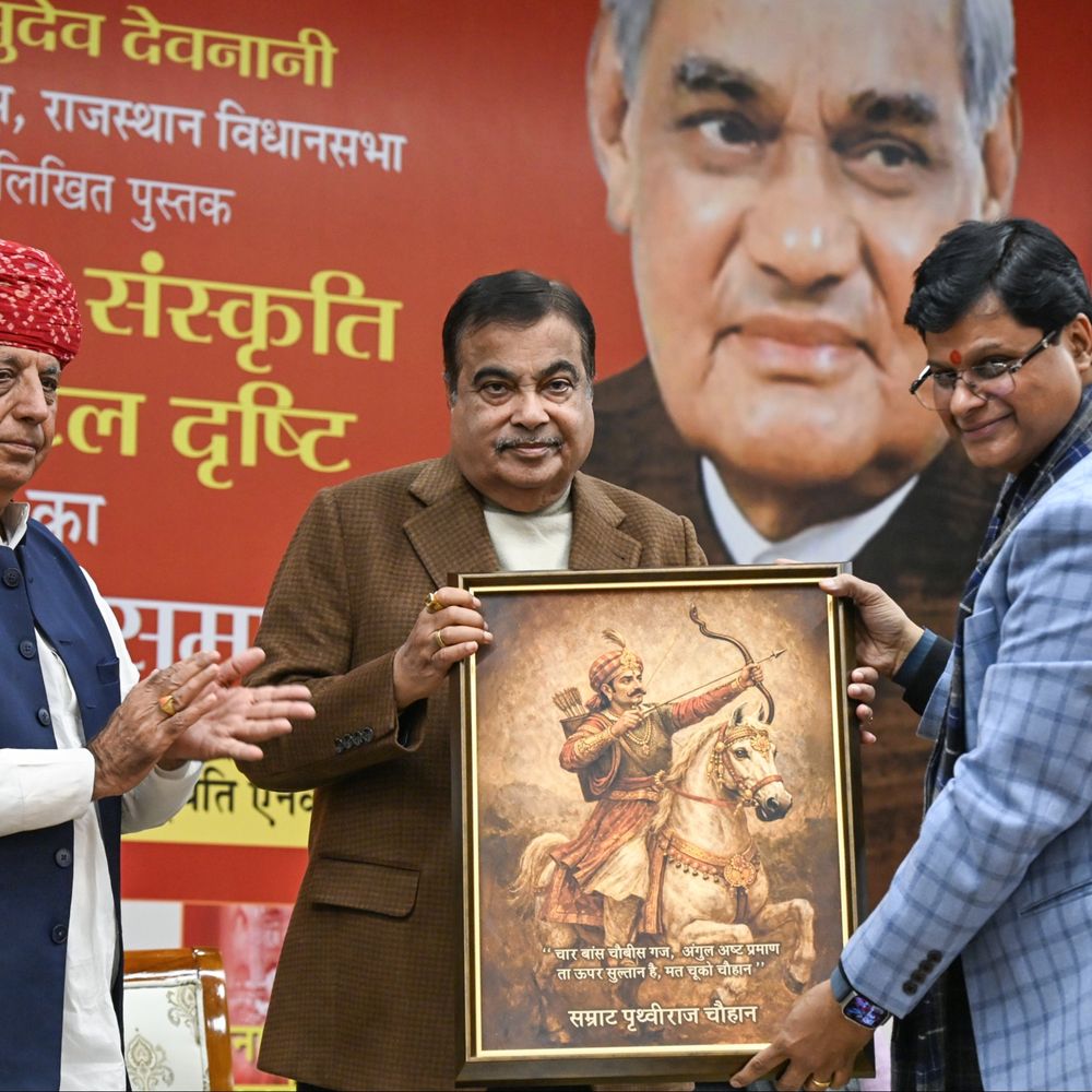 गडकरी बोले- देश में हिंदू-मुस्लिम समस्या की कांग्रेस जिम्मेदार:सेक्युलरिज्म की गलत व्याख्या की; इसका अर्थ धर्मनिरपेक्षता नहीं, ‘सर्व धर्म समभाव’ है