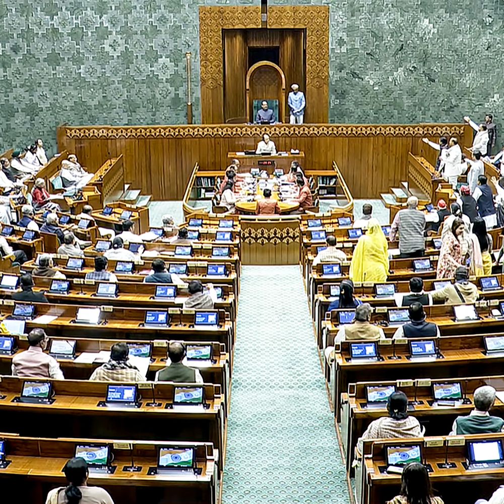 संसद का शीतकालीन सत्र, आज दूसरा दिन:SIR को लेकर विपक्ष का हंगामा जारी, केंद्र बोला- बहस के लिए तैयार, समय सीमा न थोपें