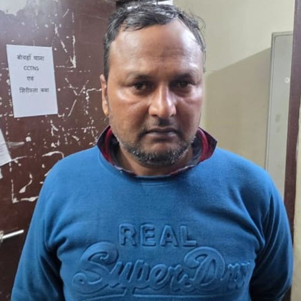 बोचहां फोरलेन पर 21 लाख की शराब बरामद:फर्नीचर लदे ट्रक से 176 कार्टन मिले, चालक गिरफ्तार