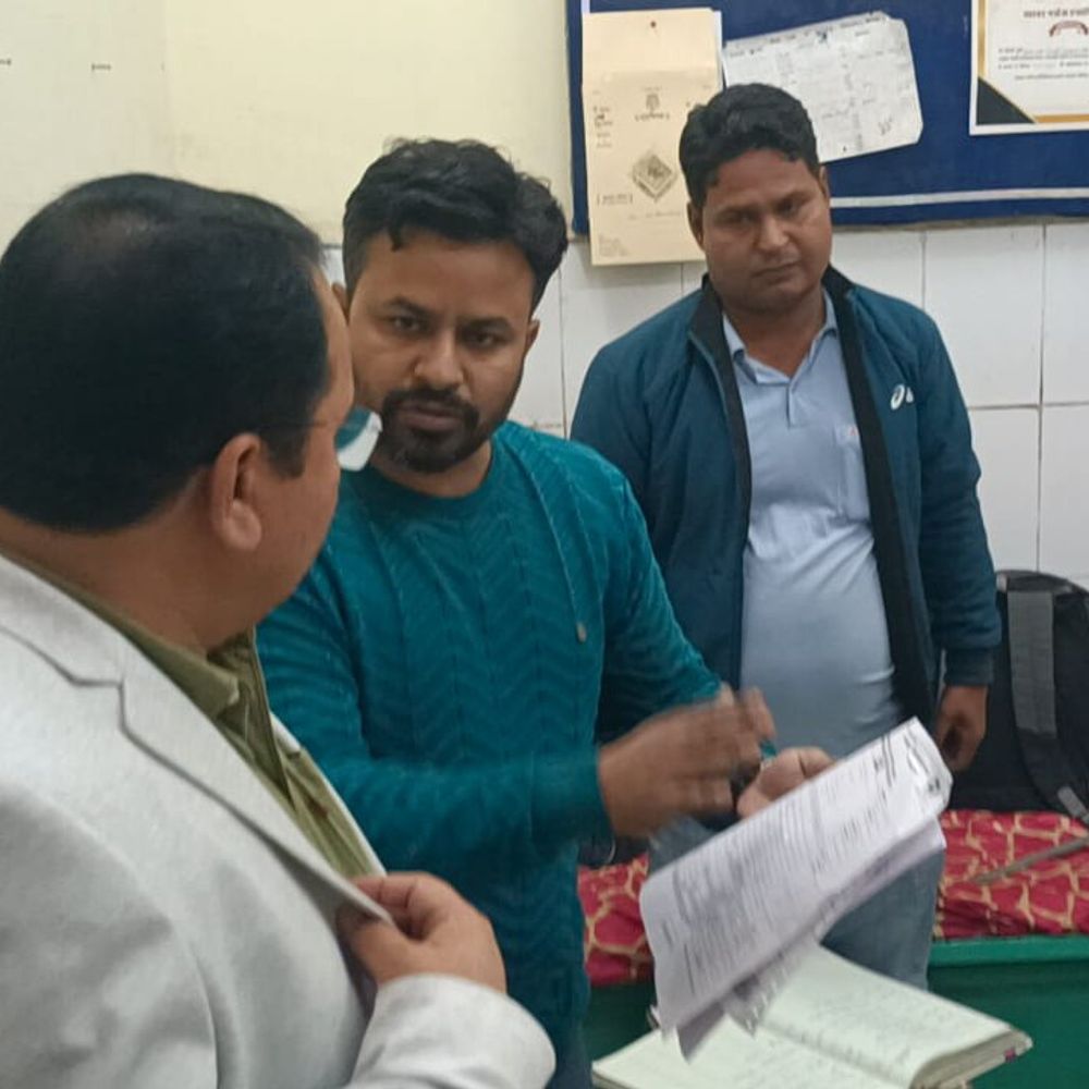 कलेक्टर रात 12 बजे पहुंचे अमृतकौर राजकीय हॉस्पिटल:साफ-सफाई और दवाओं की उपलब्धता जांची, ट्रॉमा वार्ड में अलग रजिस्ट्रेशन काउंटर लगाने का निर्देश