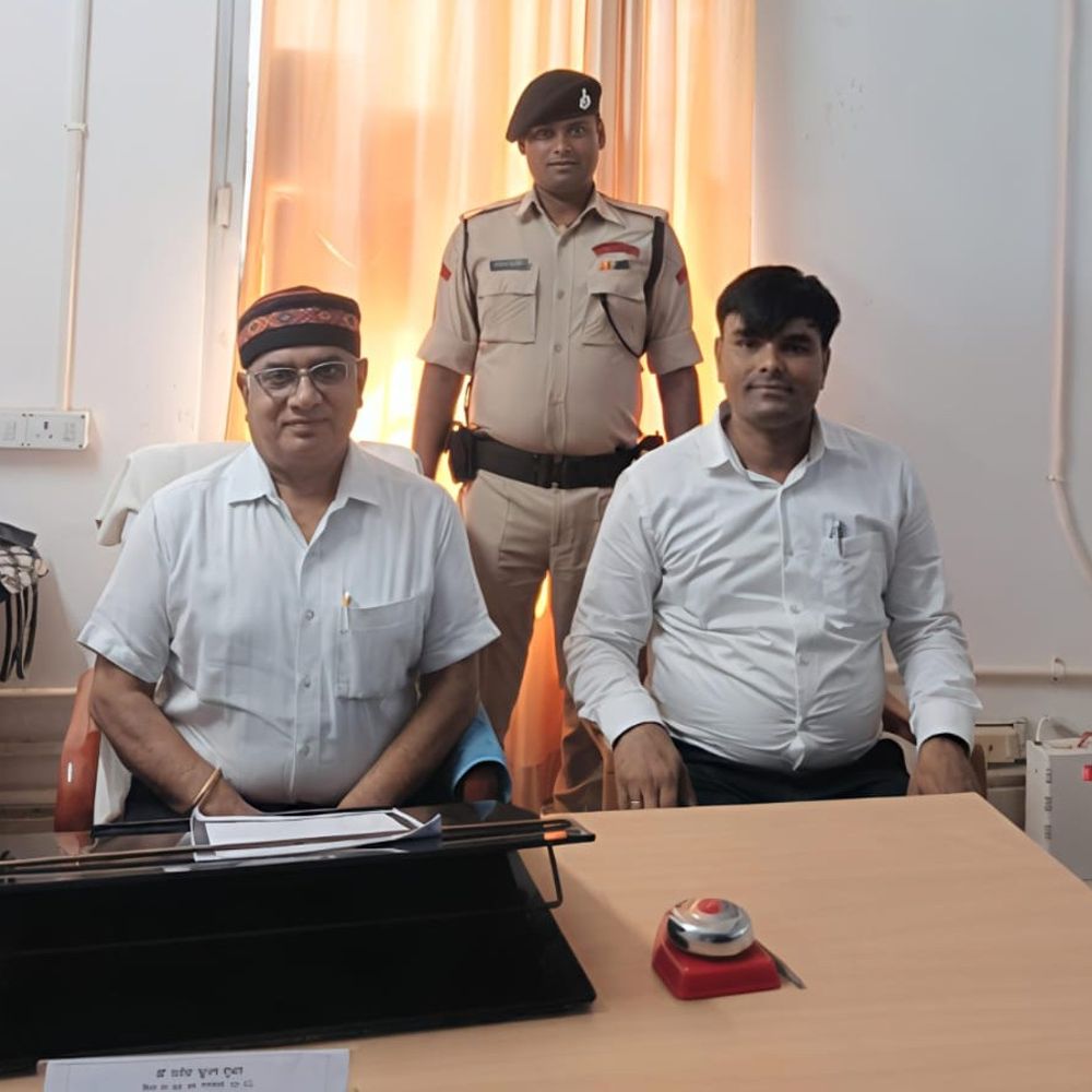 स्थायी लोक अदालत से मामलों का त्वरित समाधान:पश्चिम चंपारण में रोजाना जनोपयोगी सेवाओं से जुड़े विवाद सुलझाए जाए रहे