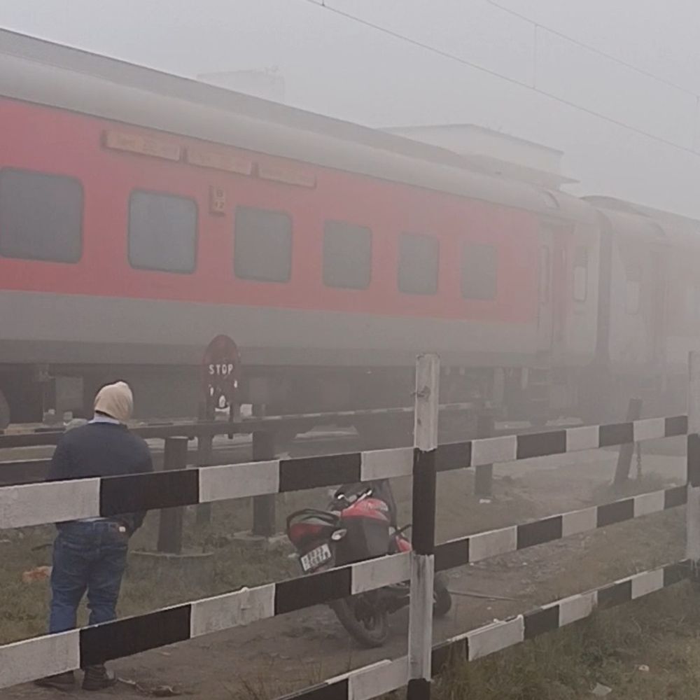 ठंड और कोहरे के कारण दो सवारी ट्रेन रद्द:समस्तीपुर-सीवान और नरकटियागंज-गोरखपुर कैंट पसेंजर 31 जनवरी तक नहीं चलेंगी