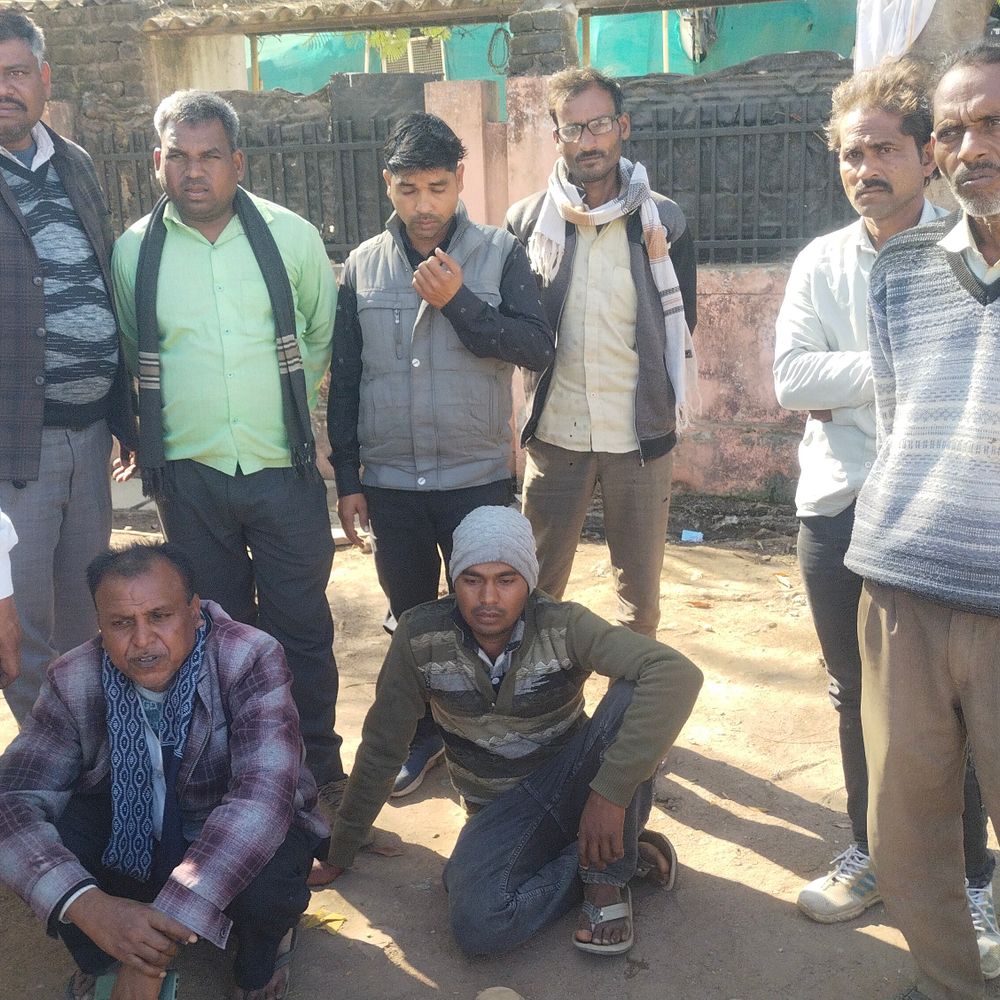 ललितपुर में कुएं में गिरकर किसान की मौत:55 फीट गहरे कुएं में गिरे, ठंड में सूखी लकड़ी तोड़ने गए थे