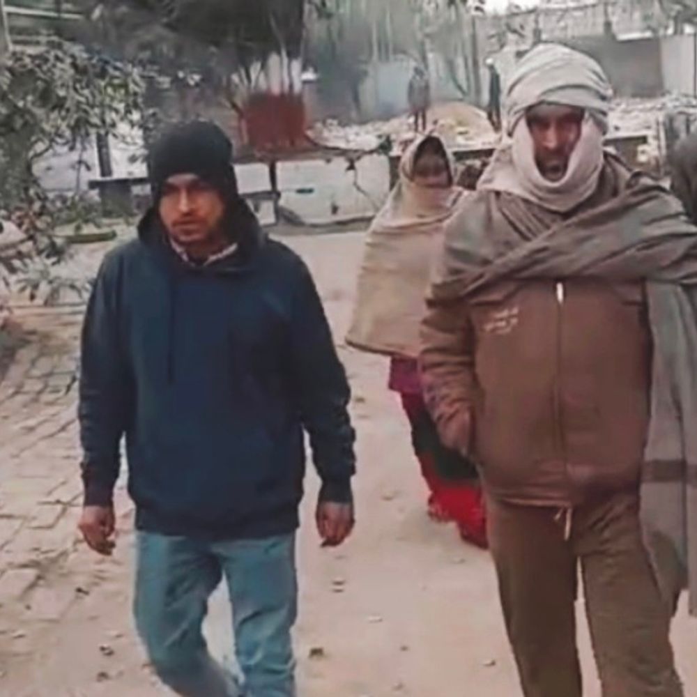 जानलेवा हमले में फरार दंपत्ति पुत्र के साथ अरेस्ट:लखीसराय कोर्ट ने जारी किया था कुर्की वारंट, 8 साल से थे फरार