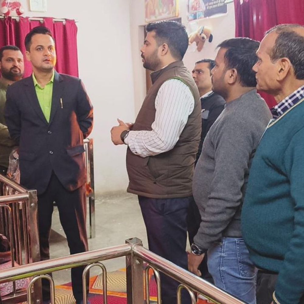 मधुबनी DM ने एडॉप्शन इंस्टिट्यूट का सरप्राइज इंस्पेक्शन किया:बच्चों की देखभाल, स्वास्थ्य और रिकार्ड्स की रिव्यु कर दिए निर्देश