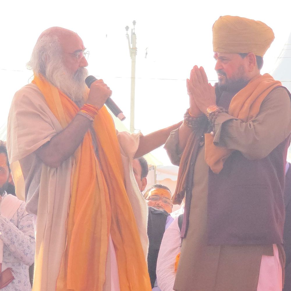 ”बाबरी निर्माण के विरोधियों को सुरक्षा न दी जाए”:संभल में बृजभूषण बोले- राम मंदिर की तरह कल्कि धाम भी बनकर रहेगा, श्रीकल्कि महायज्ञ में आहुति दी