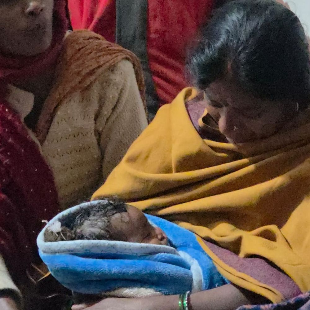 गयाजी में दादी और पोती की मौत:दम घुटने से गई जान, ठंड से बचने के लिए कमरे में जलाई थी आग; बच्ची की मां अस्पताल में एडमिट