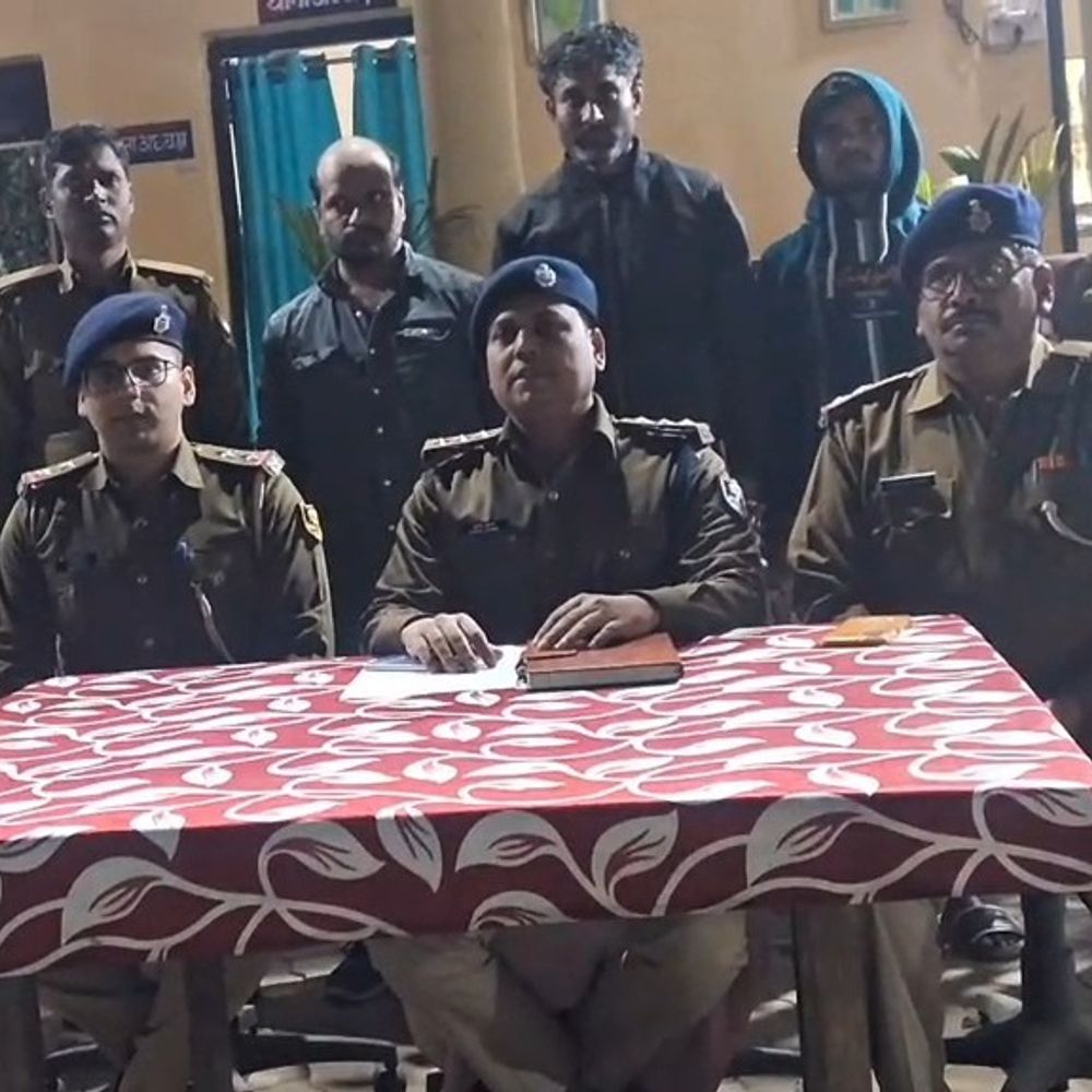 ट्रक से 314 किलो गांजा बरामद:अररिया पुलिस ने तीन तस्करों को किया गिरफ्तार