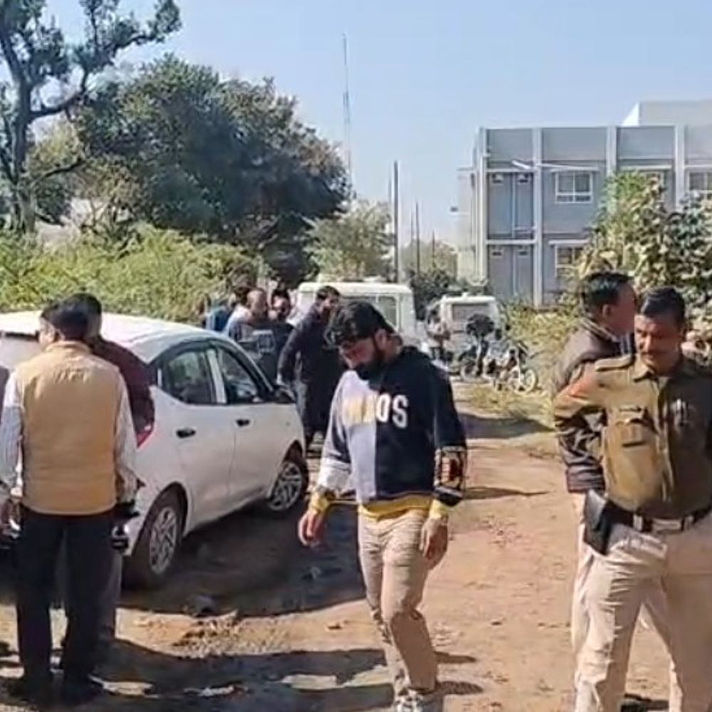 सीहोर में दो दिन से लापता युवक का शव मिला:कार से नर्मदापुरम के लिए निकला था, पुलिस हत्या की आशंका जता रही