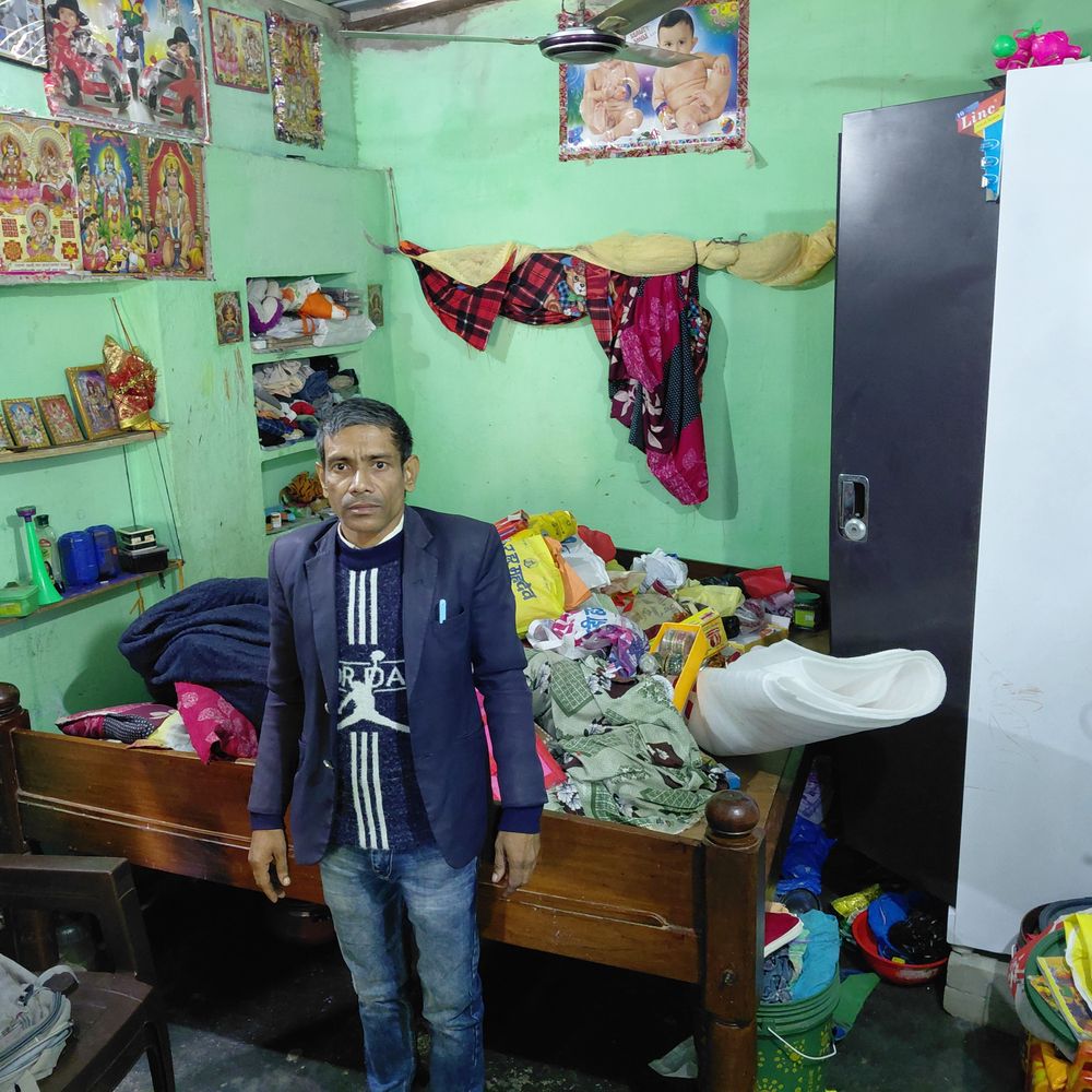 थाना से 300 मीटर दूर वकील के घर चोरी:खगड़िया में 60 ग्राम सोना और 60,000 हजार रुपए कैश लेकर चोर भागे