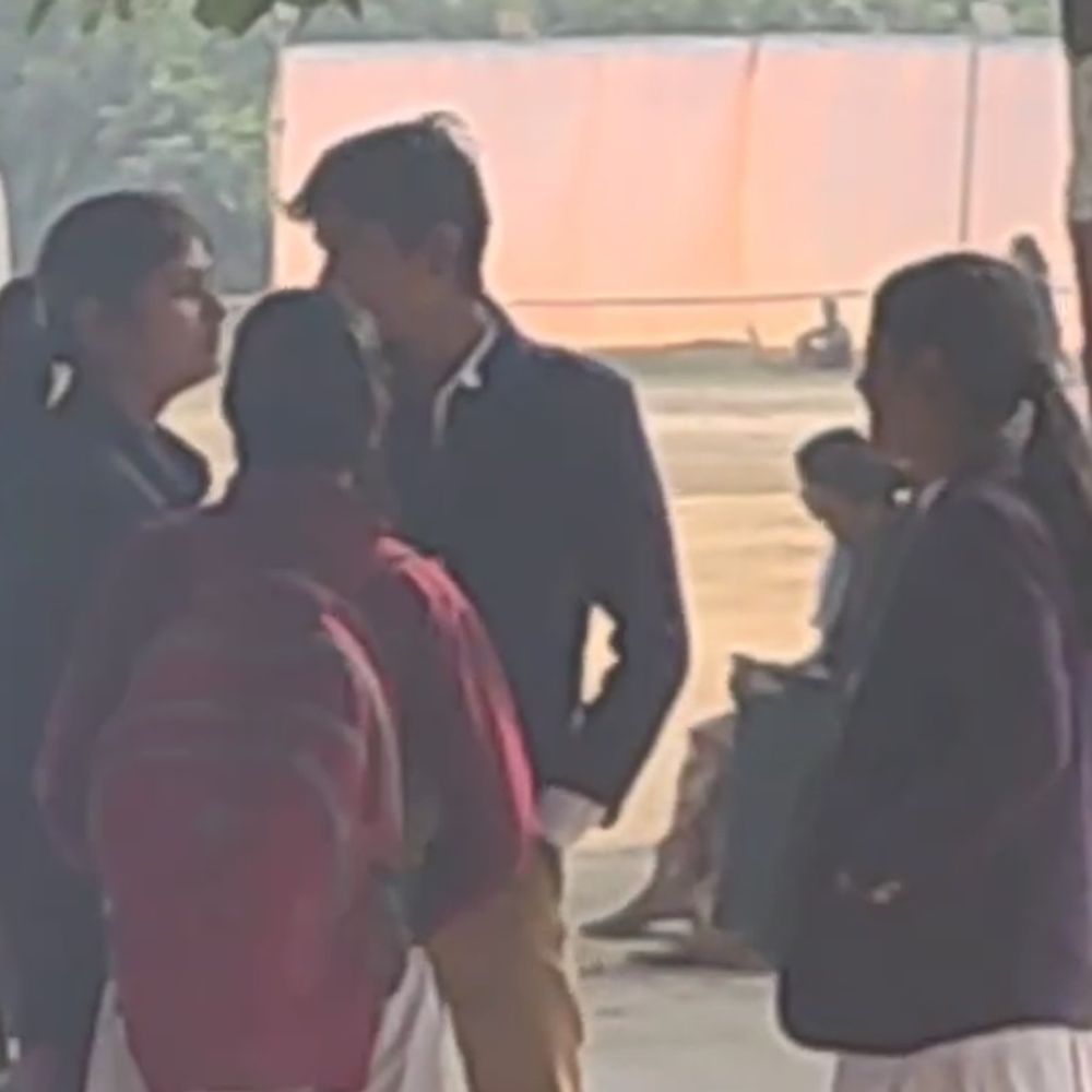 देवरिया में 1,940 छात्रों ने दी नवोदय प्रवेश परीक्षा:जिले के आठ केंद्रों पर हुआ एग्जाम, 2,914 छात्र-छात्राएं थे रजिस्टर्ड