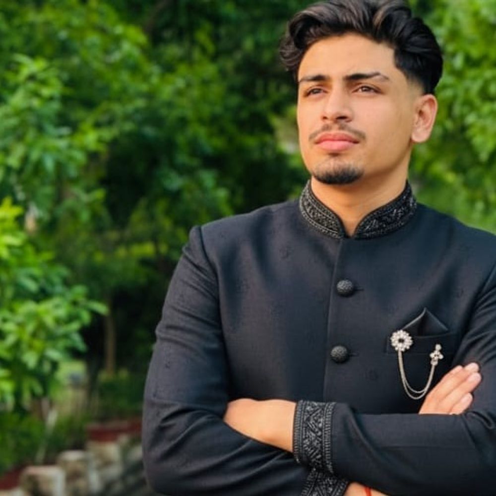 हिंदू परिवार ने बेटे की याद में दान की जमीन:बक्सर में मुस्लिम समाज को एक बीघा दिया, जमीन पर बनेगा कब्रिस्तान