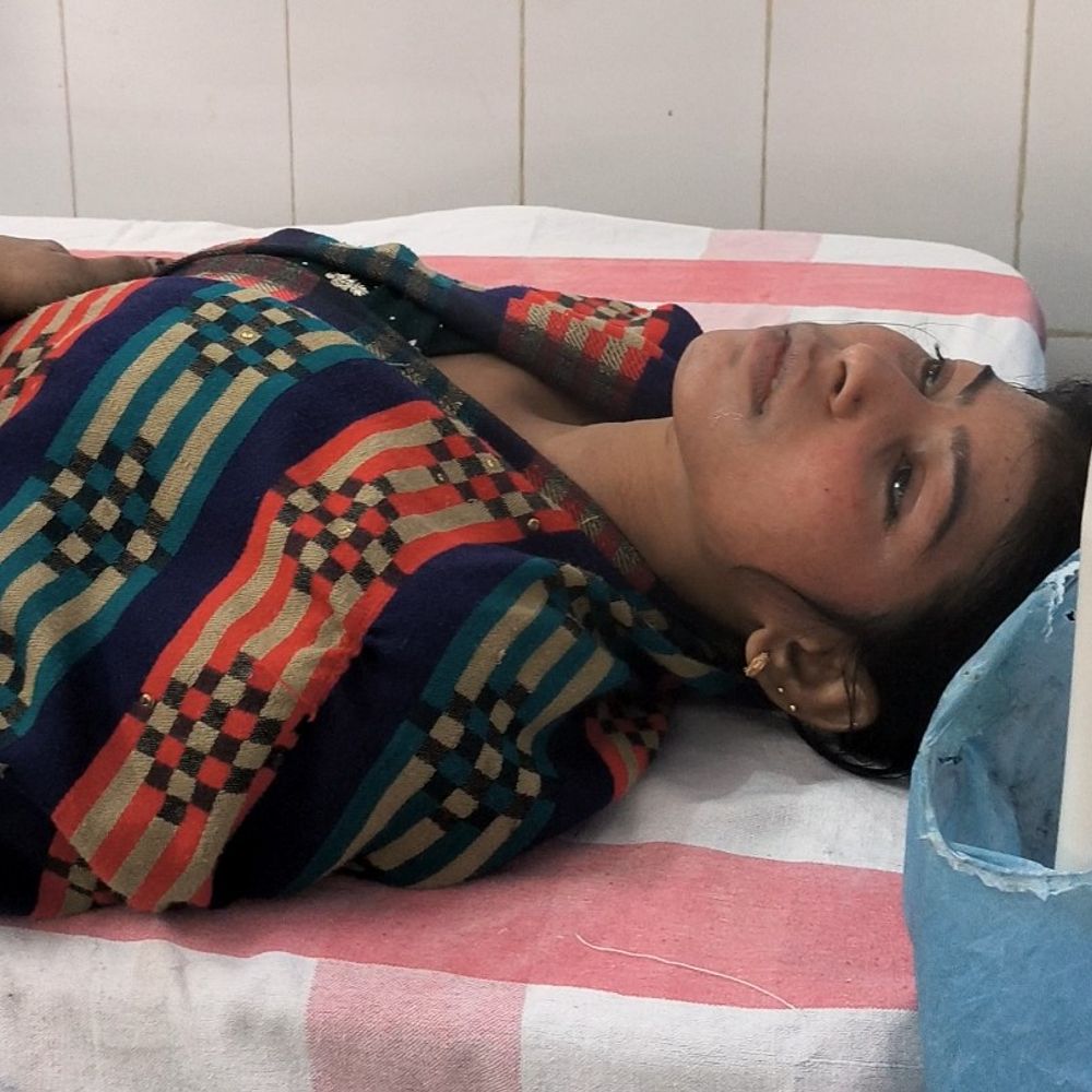 कहलगांव में प्रेमी ने प्रेमिका को चलती ट्रेन से फेंका:फोन नहीं देने पर लड़के ने वारदात को अंजाम दिया, युवती की हालत गंभीर