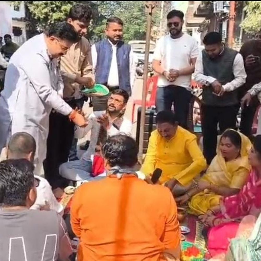 धमतरी सद्बुद्धि यज्ञ में महापौर ने दी आहुति:कांग्रेस पार्षदों ने किया था आयोजन, मेयर बोले- कांग्रेस के पास मुद्दा नहीं