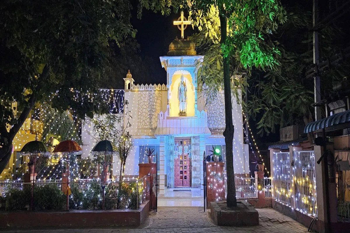 भीलवाड़ा में गूंजा हैप्पी क्रिसमस, एक दूसरे को दी बधाई