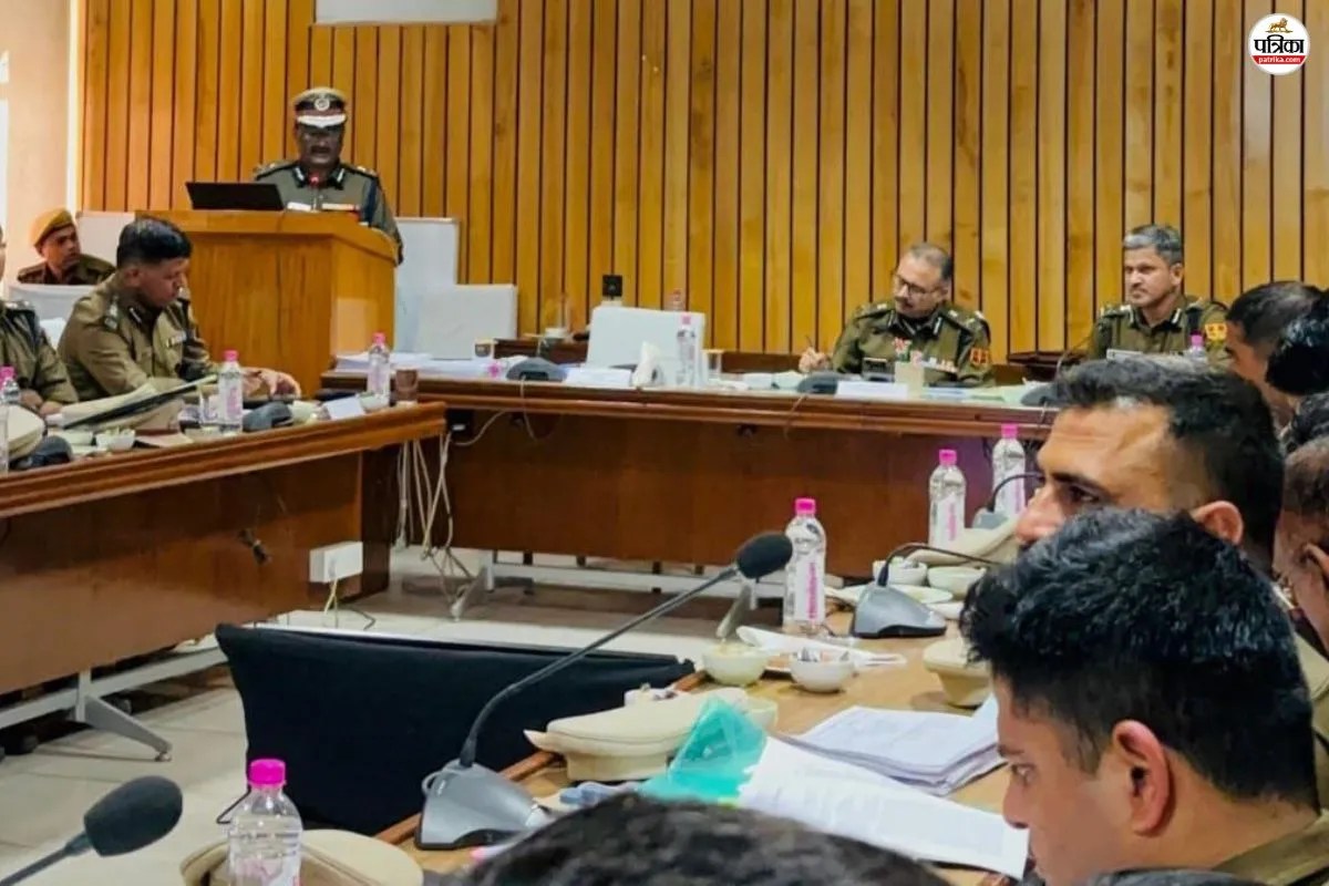 Rajasthan DGP Meeting: डीजीपी राजीव कुमार शर्मा जयपुर रेंज की ली बैठक, हार्डकोर अपराधियों को लेकर दिए कड़े निर्देश