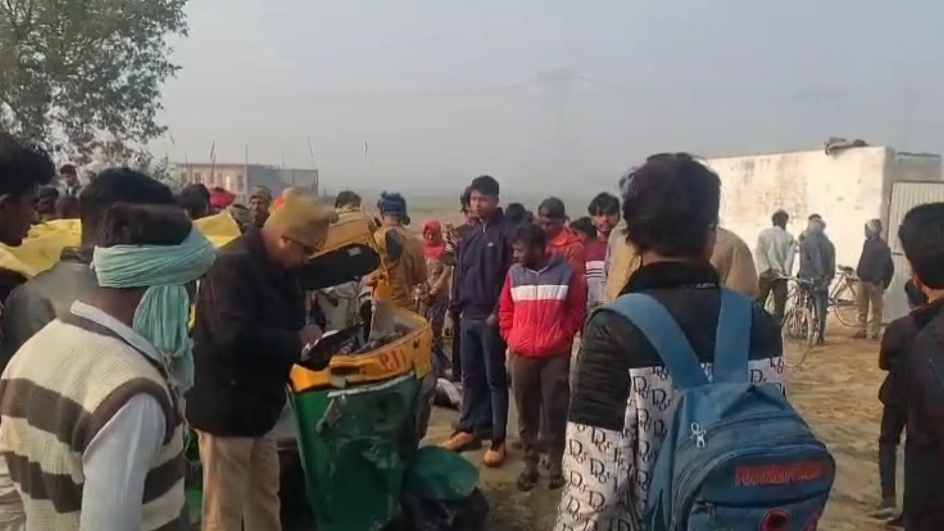 डंपर और ऑटो में भीषण टक्कर, ऑटो सवार तीन की मौके पर मौत, चार घायल