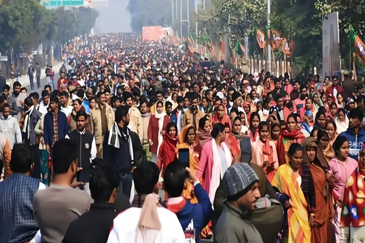 राष्ट्र प्रेरणा स्थल पर उमड़ा जनसैलाब, PM Modi ने अटल सहित तीन महान विभूतियों की प्रतिमाओं का किया अनावरण