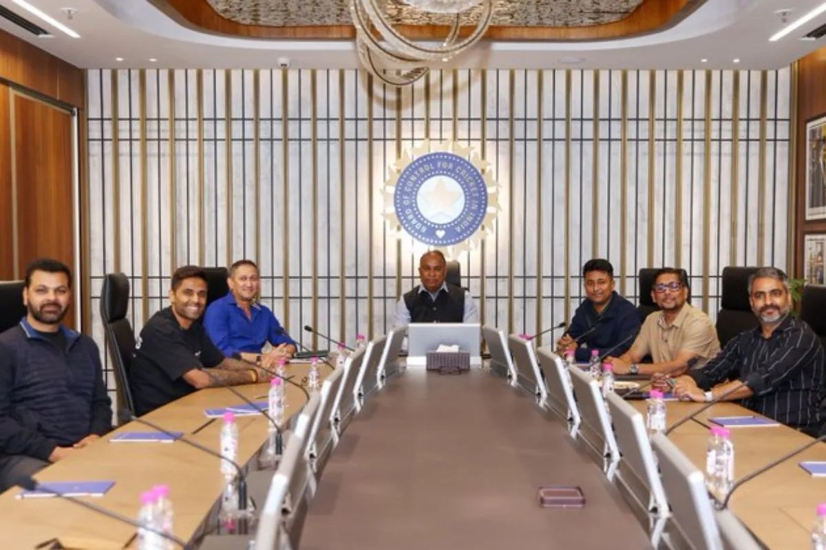 टी20 वर्ल्डकप 2026 की टीम से शुभमन गिल बाहर, अक्षर पटेल बने उपकप्तान, ईशान किशन की हुई वापसी