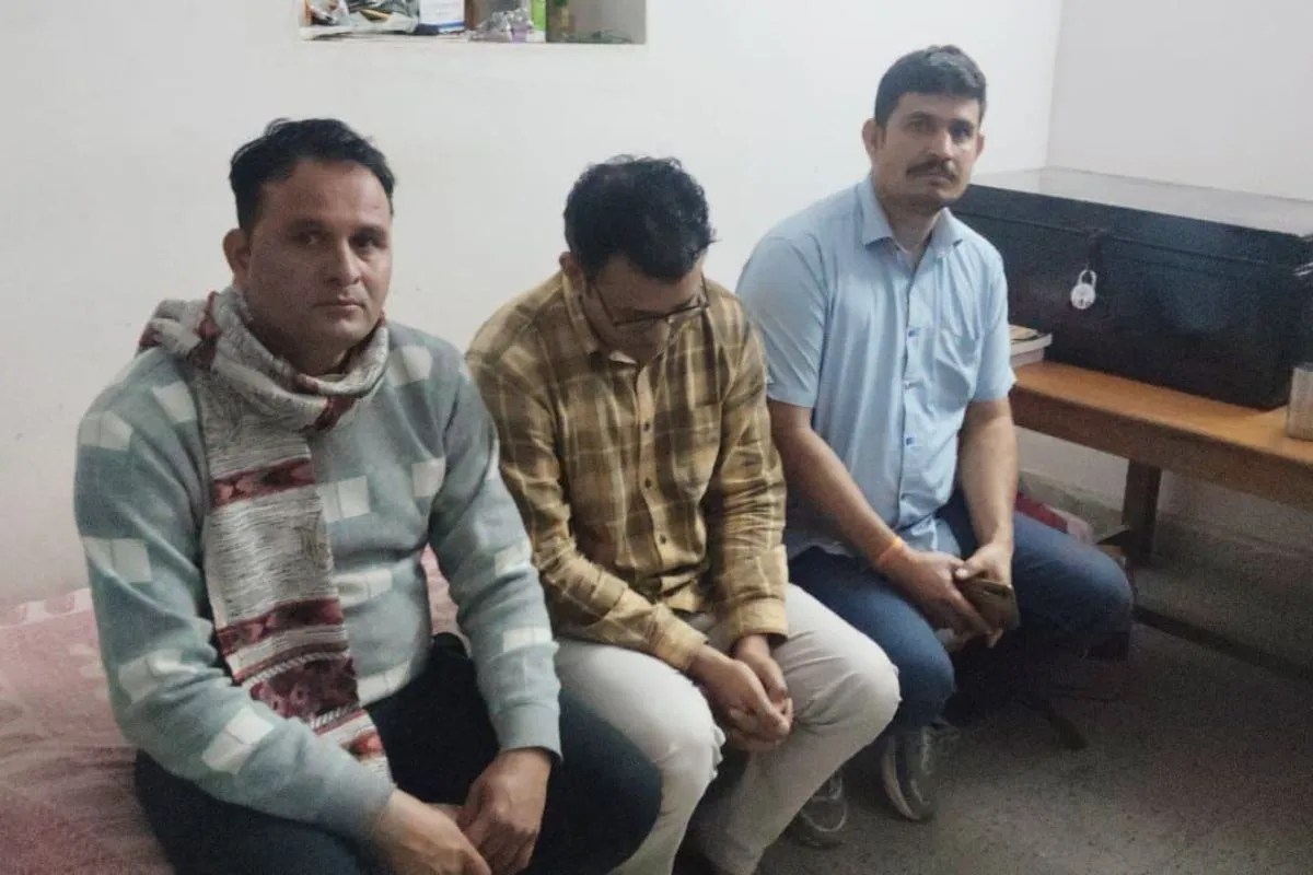 Sirohi ACB Action : बीसीएमओ को 50 हजार रुपए की रिश्वत लेते किया गिरफ्तार, 20 हजार असली व 30 हजार डमी नोट बरामद