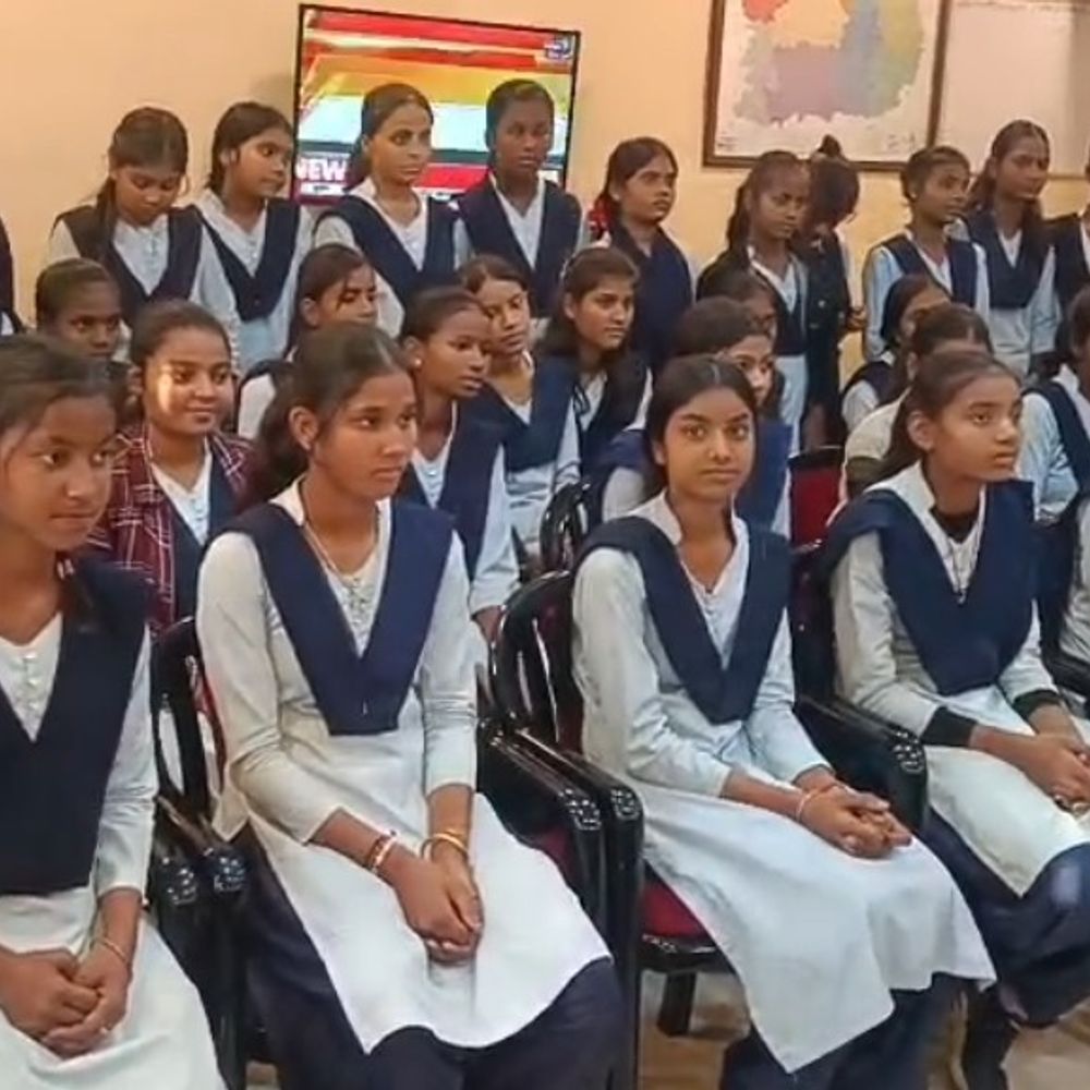 अररिया पुलिस ने बच्चों के लिए शुरू की अनोखी पहल:पुलिस के प्रति सकारात्मक छवि बनाने का अभियान