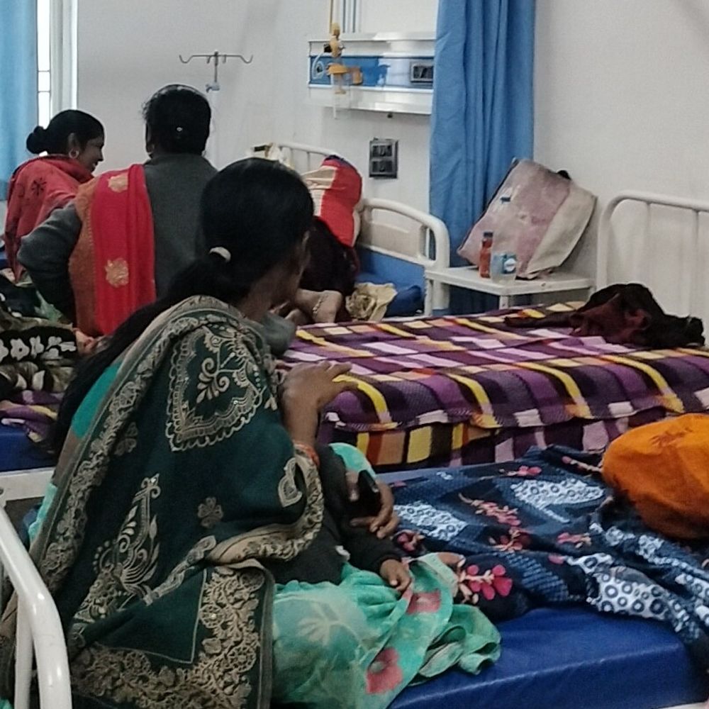 गोगरी अनुमंडलीय अस्पताल में मेनू के अनुसार नहीं मिलता भोजन:प्रभारी मेडिकल ऑफिसर ने जांच कर कार्रवाई का आश्वासन दिया