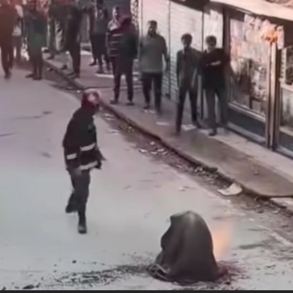 महेशखूंट में अग्नि आपदा पर मॉक ड्रिल का आयोजन:विभाग ने लोगों को आग से बचाव के उपाय बताए