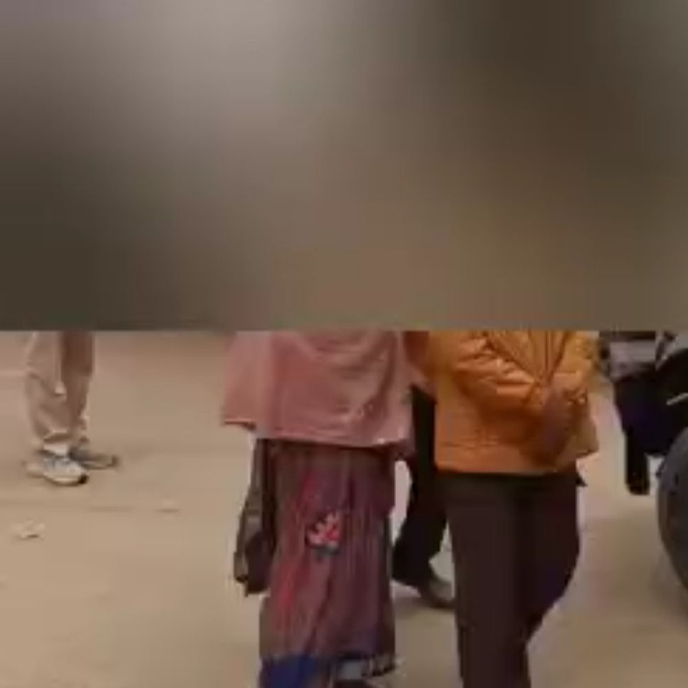 बांका में शौच के लिए गई किशोरी से छेड़खानी:विरोध करने पर किया गाली-गलौज, घटना के बाद आरोपी घर छोड़कर फरार, FIR दर्ज