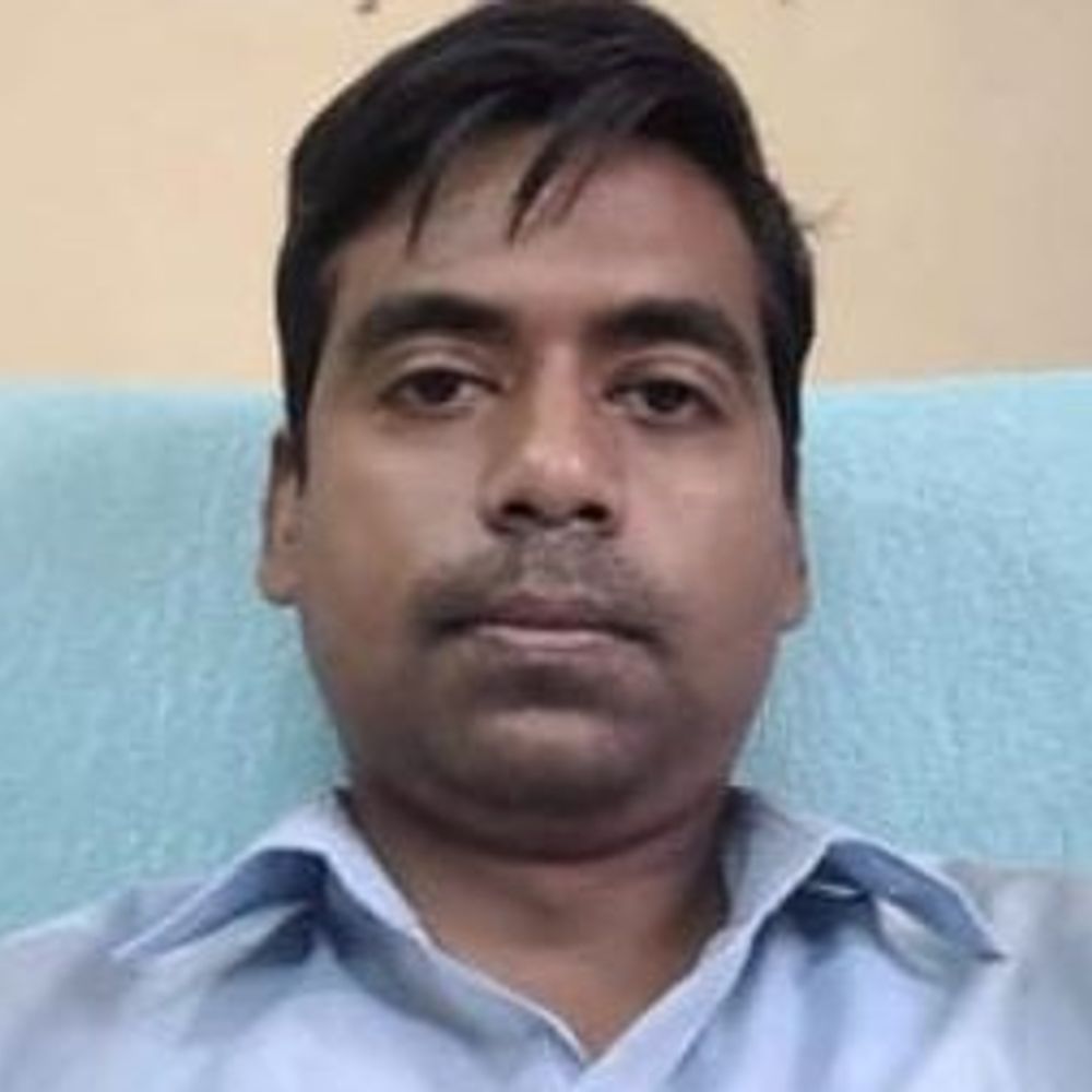 बैरिया अंचलाधिकारी मुकेश कुमार पर कार्रवाई की अनुशंसा:बेतिया में राजस्व कार्यों में ढिलाई, रैंकिंग में गिरावट पर DCLR ने भेजा रिपोर्ट