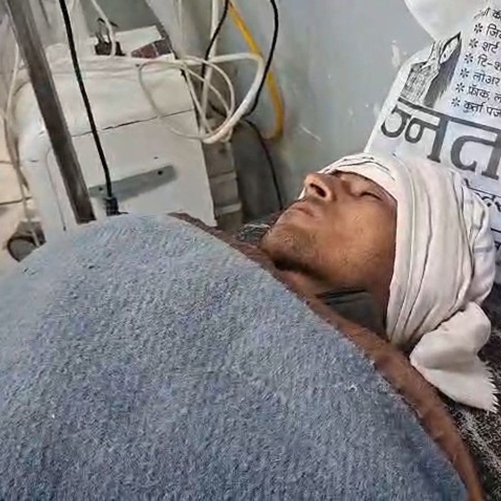 खरगोन में नहर में गिरी बाइक, पत्नी की मौत:लोगों ने पति-बेटी को बचाया, बच्ची के फेफड़ों में पानी भरा, इंदौर रेफर