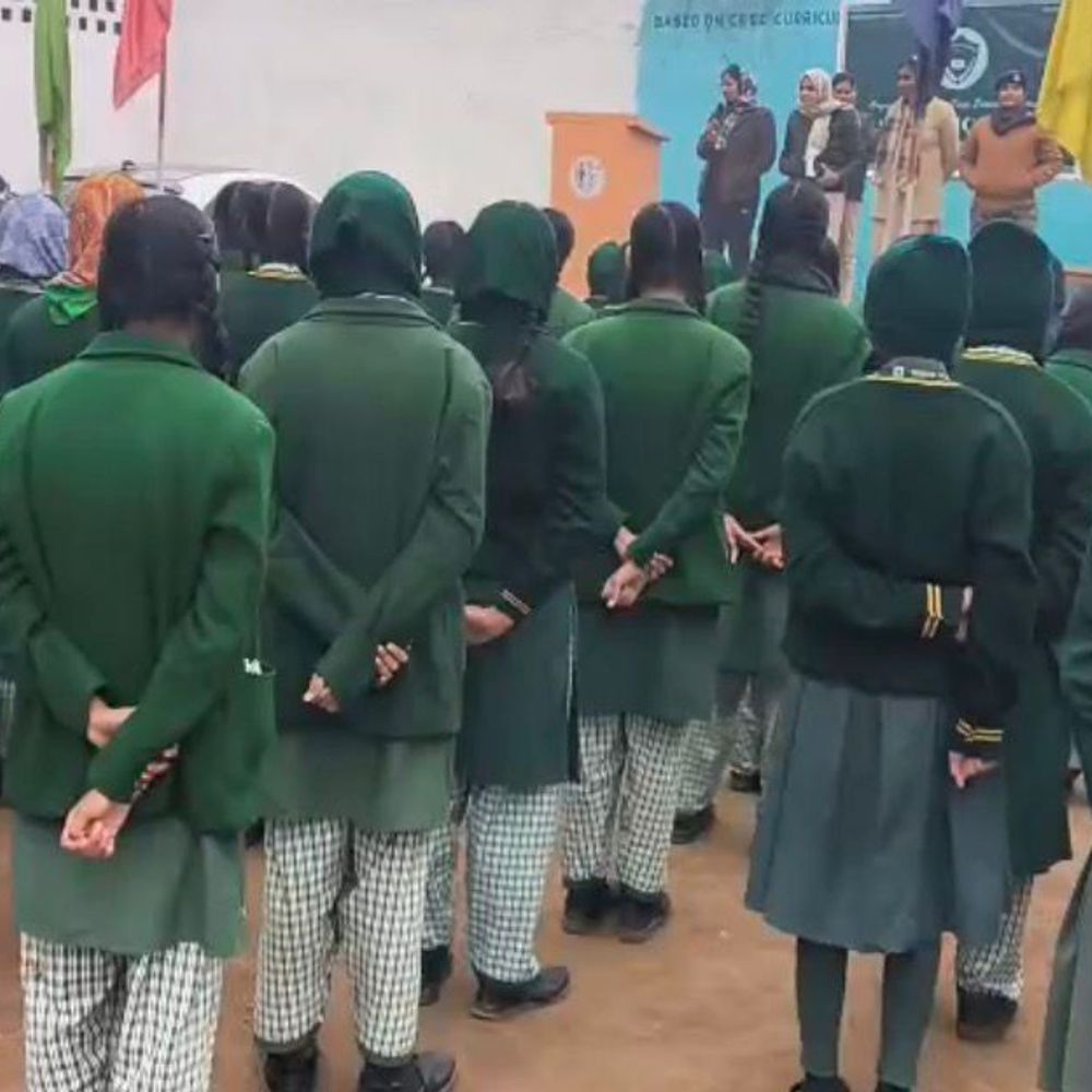 एसडीएस पब्लिक स्कूल में पिंक पेट्रोल टीम ने छात्राओं को सुरक्षा के प्रति किया जागरूक