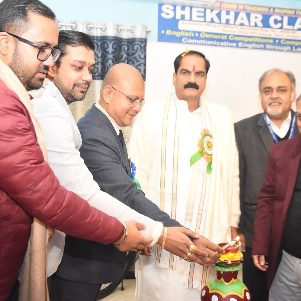 जरूरतमंदों में मेडिकल के छात्रों ने बांटे कंबल