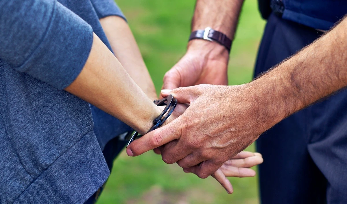 Pratapgarh में पुलिस हिरासत से फरार दुष्कर्म के प्रयास का आरोपी फिर गिरफ्तार