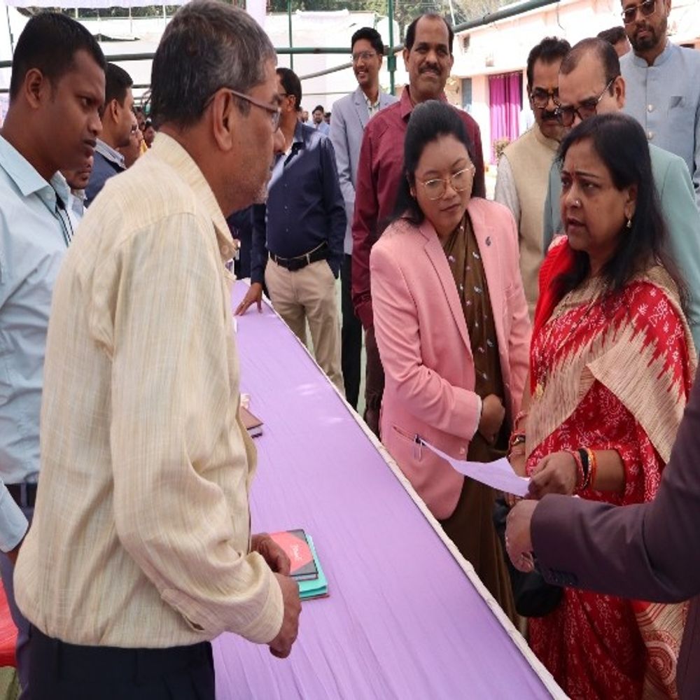 जांजगीर-चांपा में नेशनल लोक अदालत:41,379 मामलों में 26,865 केस सुलझाए गए, दिव्यांगों को ट्राई साइकिल और श्रवण यंत्र दिए गए