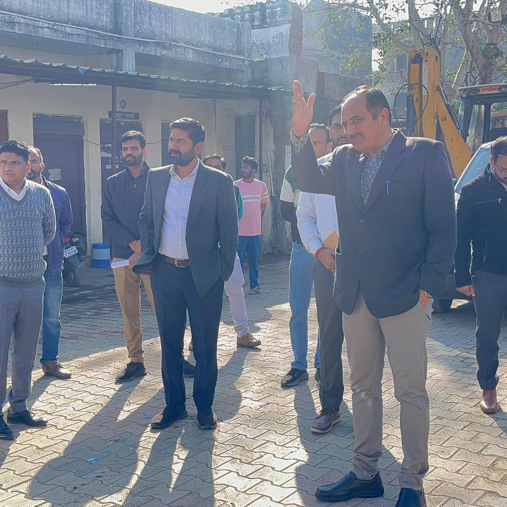 कलेक्टर ने शहरी-ग्रामीण सेवा शिविरों का किया निरीक्षण:झालरापाटन में गंदगी व अतिक्रमण पर जताई नाराजगी, FIR के आदेश