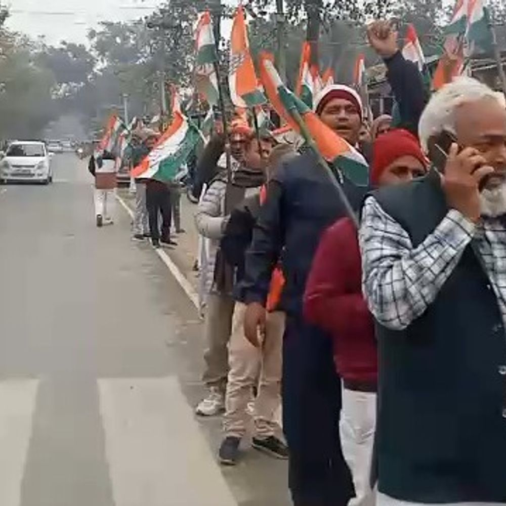 कुशीनगर में कांग्रेस स्थापना दिवस पर पदयात्रा:पार्टी की विचारधारा और जनकल्याणकारी नीतियों का संदेश जनता तक पहुंचाया