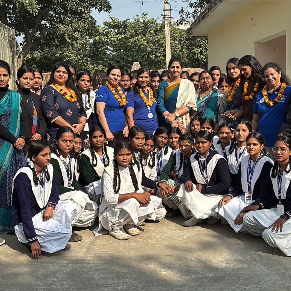 सबसे कम उम्र की महिला कैप्टन निवेदिता भसीन:छात्राओं को उड्डयन क्षेत्र में करियर बनाने के लिए किया प्रेरित