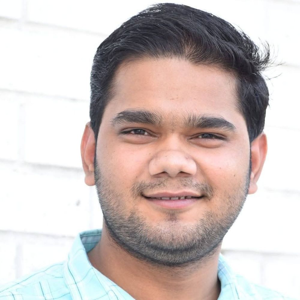 मऊ में अज्ञात वाहन ने बाइक सवार को कुचला, मौत:इंदारा–दोहरीघाट रेलवे क्रॉसिंग के पास हादसा, बिहार का रहने वाला है मृतक