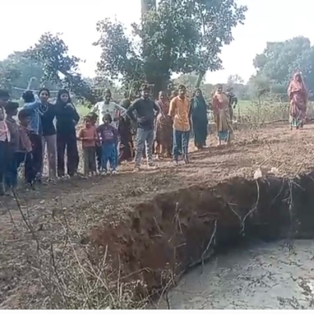 निवाड़ी में किसान का कुआं धंसा, सिंचाई व्यवस्था प्रभावित:किसान बोले-फसल को पानी देना नामुमकिन, खेती चौपट होने का खतरा