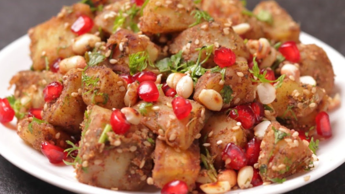 घर पर ऐसे बनाएं गर्मागर्म शकरकंदी चाट, चटपटा खाने के शौकीन हैं तो फटाफट नोट कर लें रेसिपी