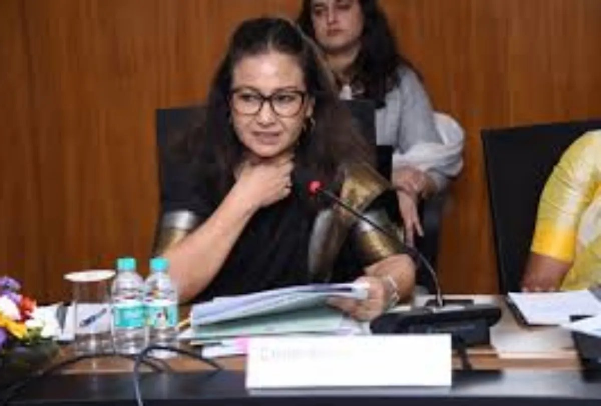 एमपी के दो अफसरों को बड़ी जिम्मेदारी, 40 अधिकारियों को किया इधर से उधर