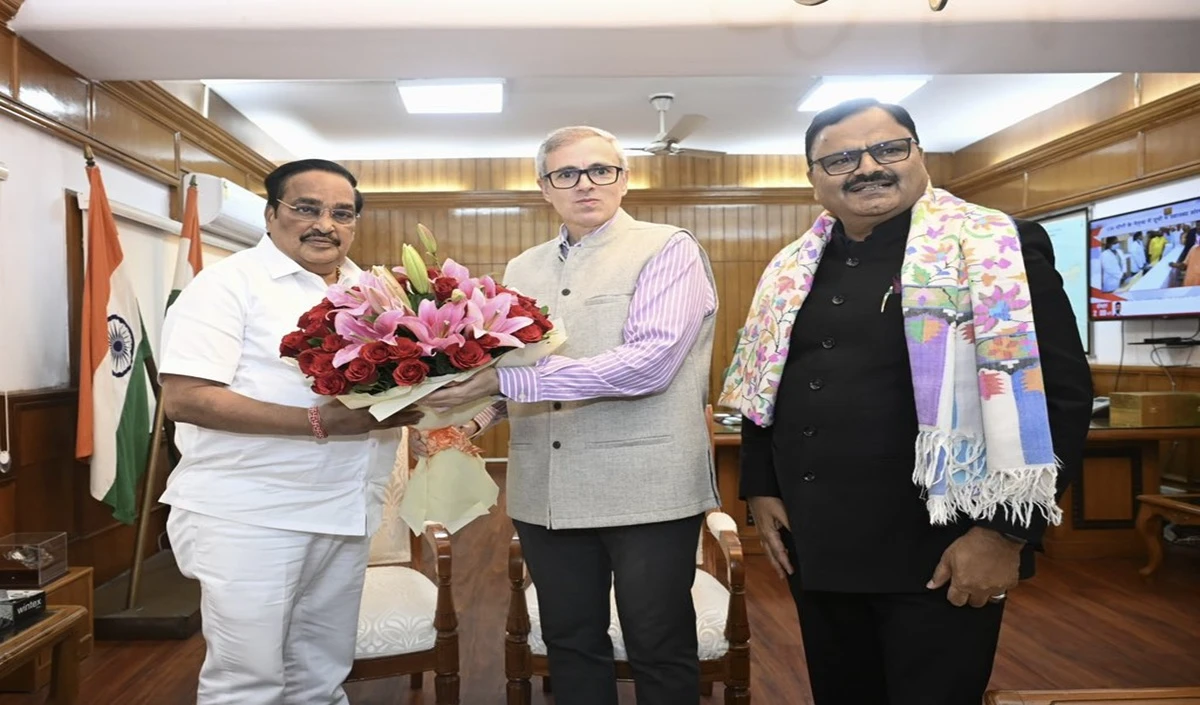 जल जीवन मिशन के लिए जम्मू-कश्मीर को जल्द मिले लंबित फंड: सीएम की जल शक्ति मंत्री से मुलाक़ात