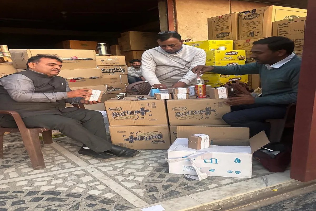 जयपुर के पास यहां मिला 32 लाख रुपये मूल्य का 5240 लीटर संदिग्ध घी