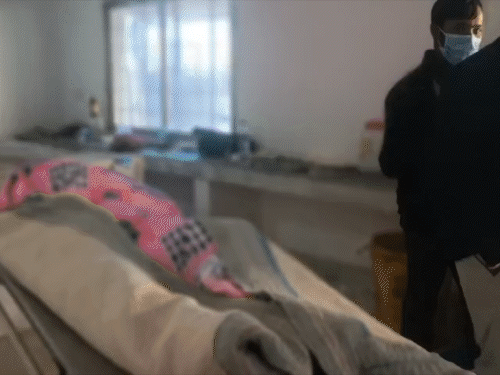 गुमला में हाईवे चालक ने पेट्रोल छिड़क लगा ली आग:मानसिक स्थिति ठीक नहीं होने की शिकायत, पहले भी कर चुका था प्रयास